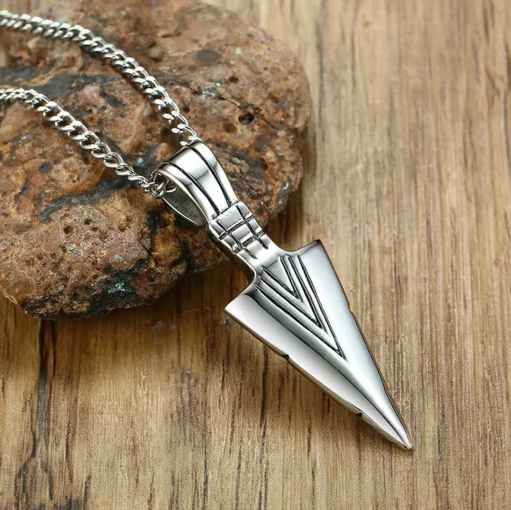 NWT Silver Arrowhead Spear Pendant Necklace 21